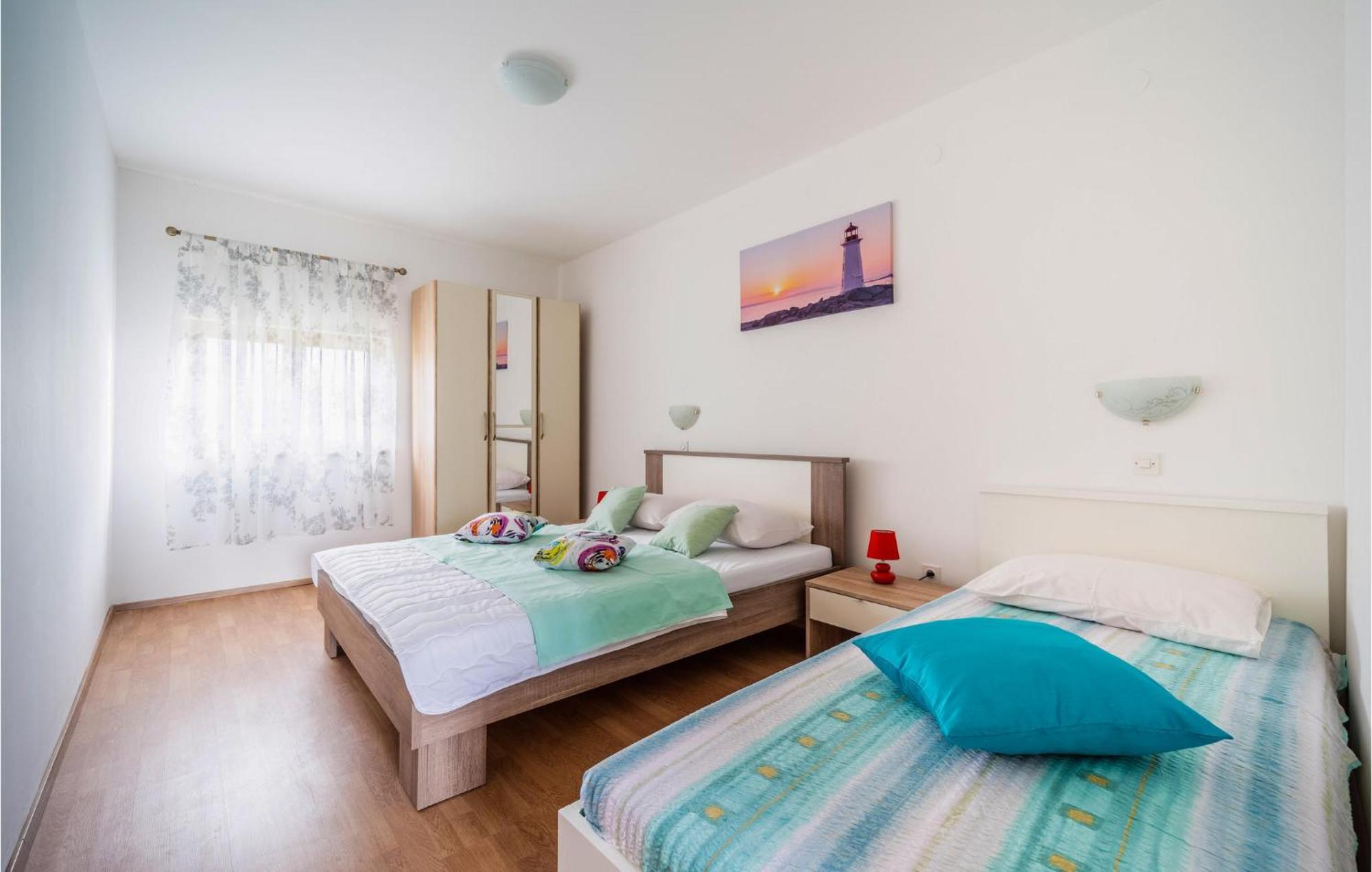 Amazing Apartment In Krnica With Kitchen المظهر الخارجي الصورة